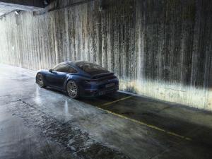 Porsche 911 Turbo 2020 года