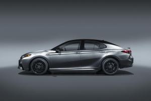 Toyota Camry Hybrid XSE 2020 года
