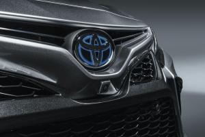 Toyota Camry Hybrid XSE 2020 года