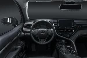 Toyota Camry Hybrid XSE 2020 года