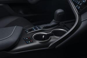 Toyota Camry Hybrid XSE 2020 года