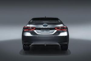 Toyota Camry Hybrid XSE 2020 года