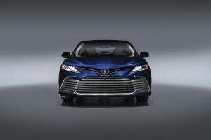 Toyota Camry XLE 2020 года