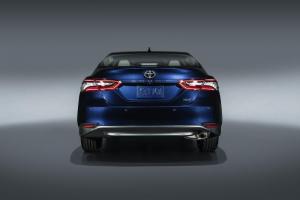 Toyota Camry XLE 2020 года