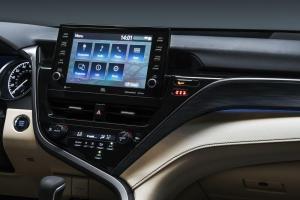 Toyota Camry XLE 2020 года