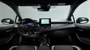 Toyota Corolla Hybrid Sedan GR Sport 2020 года
