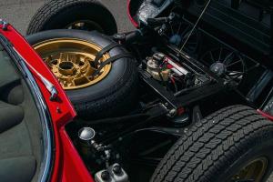 Lamborghini Miura P400 SV 1972 года, Silverstone Auctions