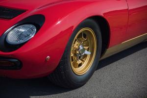 Lamborghini Miura P400 SV 1972 года, Silverstone Auctions
