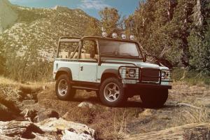 Рамный внедорожник Land Rover Defender стал электрическим
