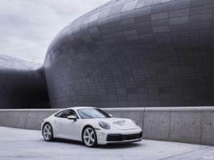 Porsche 911 Carrera 4S Crystal Eroded Art Car by Daniel Arsham 2020 года