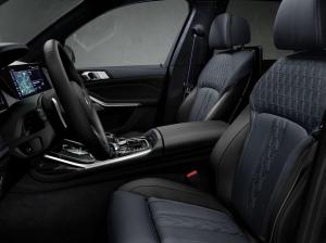 BMW X7 M50i Edition Dark Shadow 2020 года