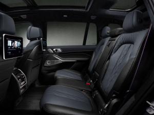 BMW X7 M50i Edition Dark Shadow 2020 года