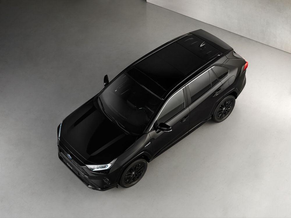Toyota RAV4 Hybrid Black Edition 2020 года