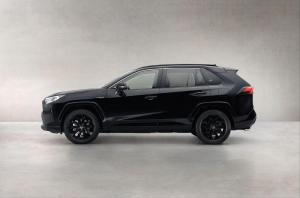 Toyota RAV4 Hybrid Black Edition 2020 года