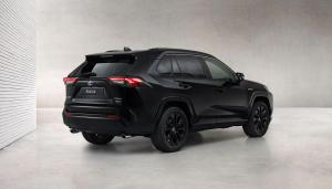 Toyota RAV4 Hybrid Black Edition 2020 года