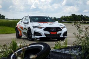 Acura TLX Type S Time Attack Pikes Peak 2020 года