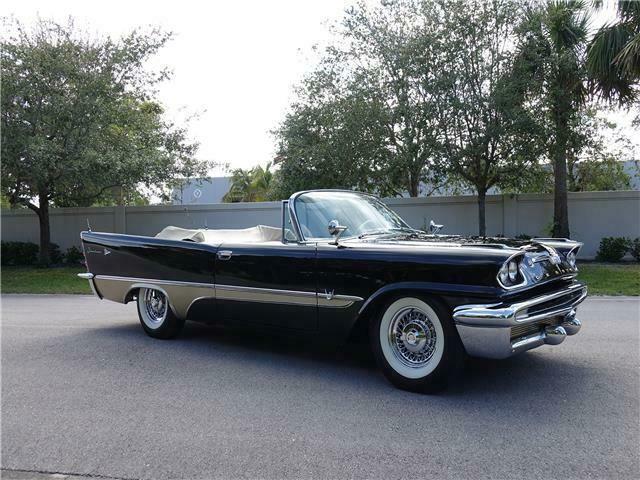 «Музыкальный» кабриолет DeSoto Adventurer 1957 года продадут вместе с фотографией владельца