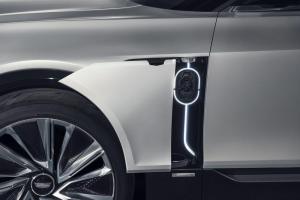 Cadillac Lyriq Show Car 2020 года