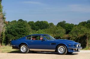 Стоимость 35-летнего Aston Martin составляет 25 000 000 рублей