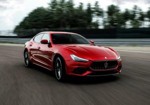 Maserati пополнила ассортимент быстрыми Trofeo 