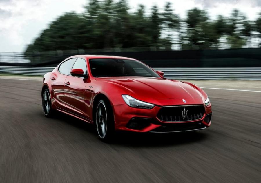Maserati пополнила ассортимент быстрыми Trofeo 