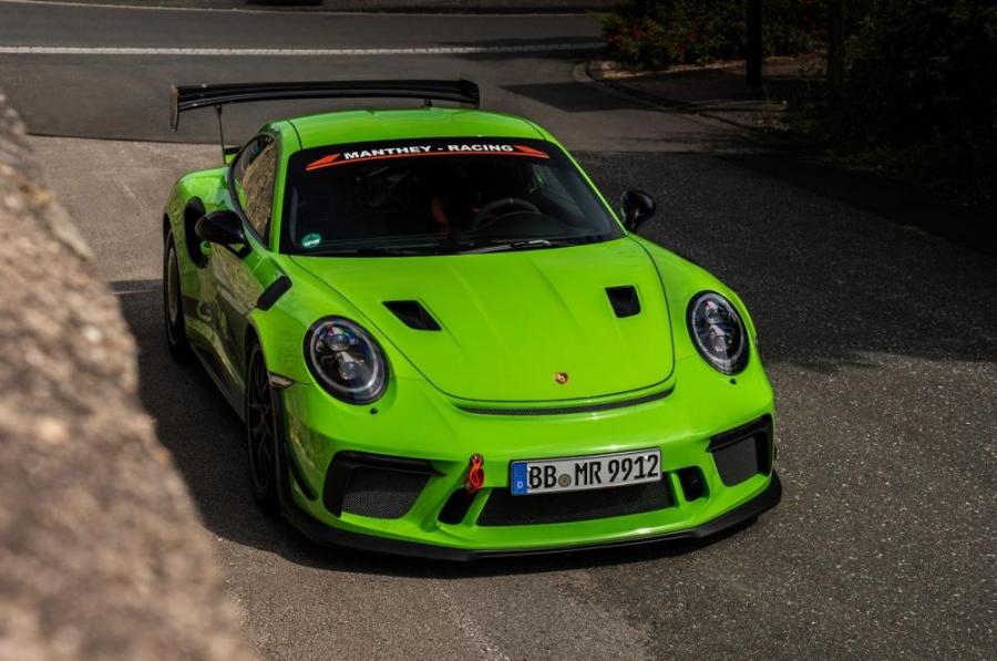 Porsche GT3 RS MR получил улучшенную аэродинамику и сохранил силовую установку
