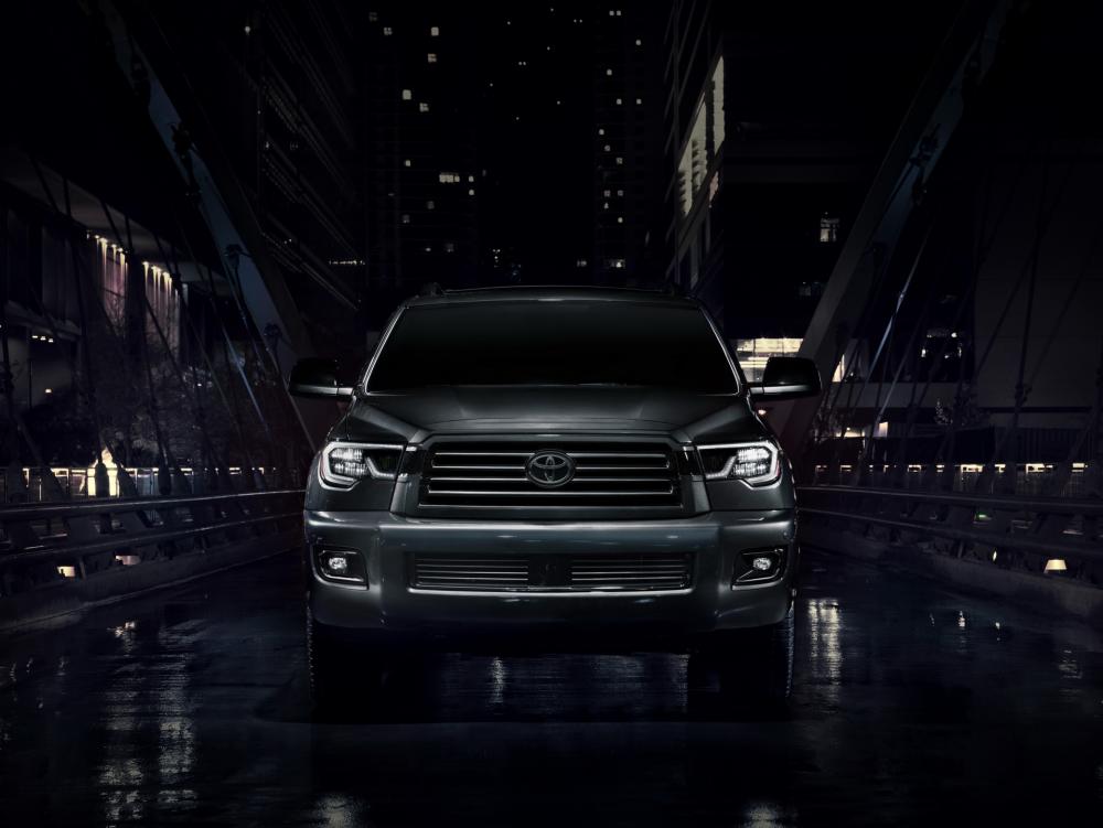 Летние дни становится короче и приходит время Toyota Sequoia Nightshade