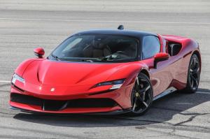 Электрическая мощность: новый Ferrari SF90 Stradale