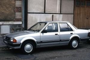 Шесть поколений Ford Escort