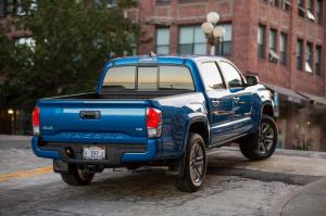 пикапа Toyota Tacoma 2016