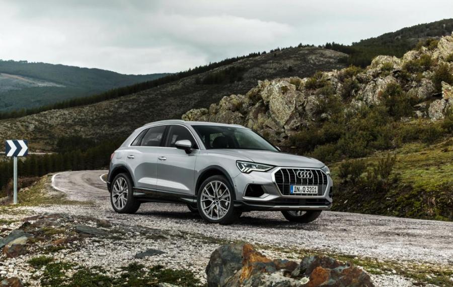 Audi Q3: главный конкурент кроссовера BMW X1