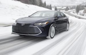 Изменения в Toyota Avalon Limited AWD 2021 года