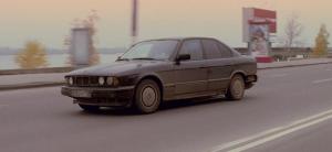 Кадр BMW 520i E34 из фильма "жмурки"