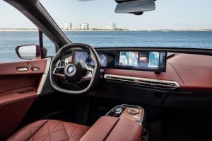новый BMW iX xDrive50 