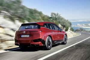 новый BMW iX xDrive50 