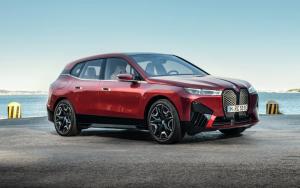 новый BMW iX xDrive50 