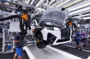 сборка BMW iX xDrive50 