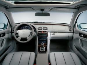 интерьер Mercedes-Benz CLK
