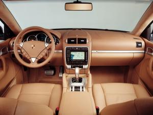 интерьер первого Porsche Cayenne