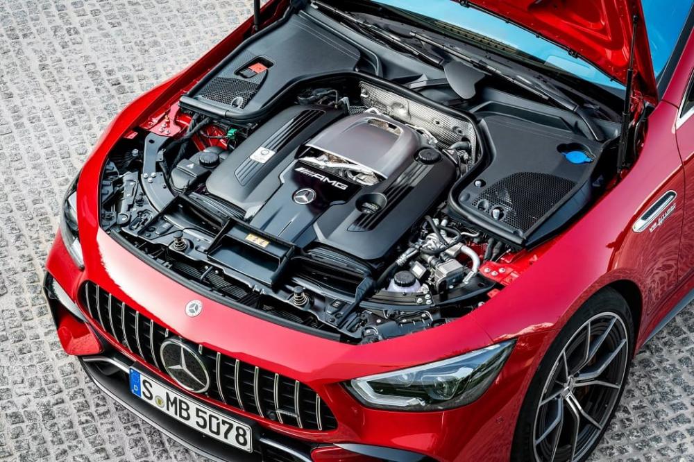 под капотом Mercedes-AMG GT63 S E Performance