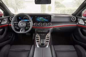 интерьер Mercedes-AMG GT63 S E Performance