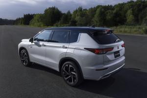 Mitsubishi Outlander PHEV 2022