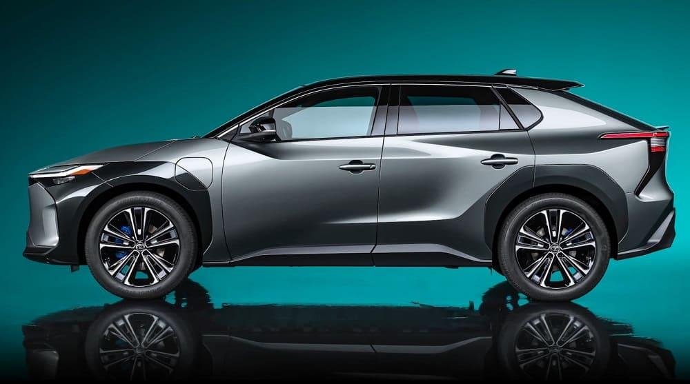 Электрический Toyota bZ4X онлайн заказы в Европе начнутся в декабре 2021