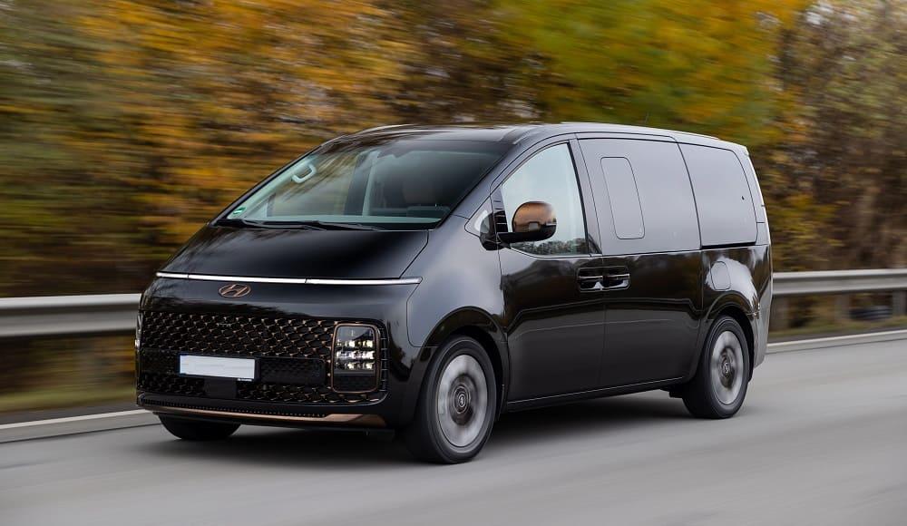 минивэн Hyundai Staria