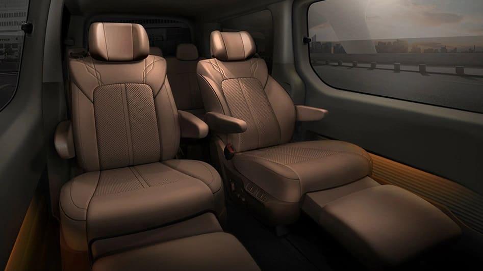 интерьер минивэна Hyundai Staria