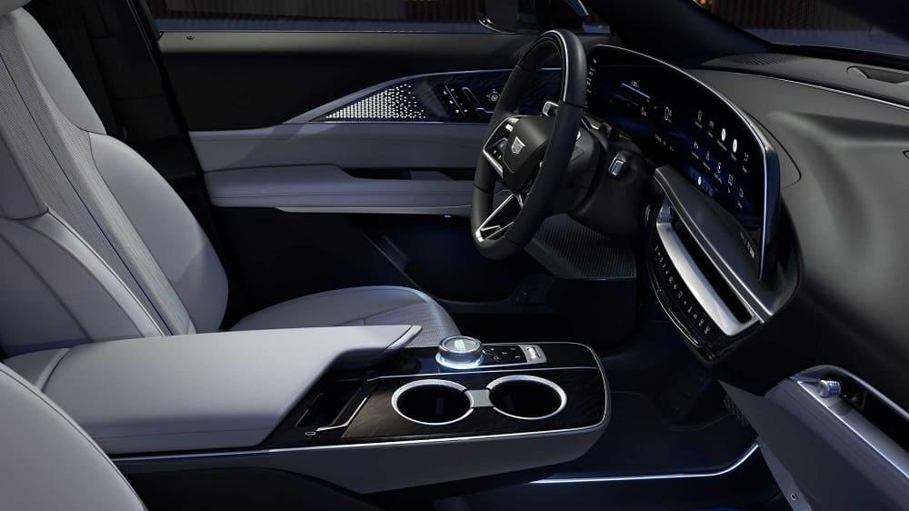 интерьер Cadillac Lyriq 2022