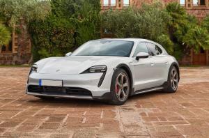 Особенности нового электрокара Porsche Taycan 4S Cross Turismo