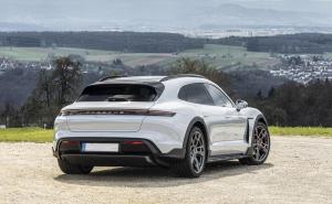 фото Porsche Taycan 4S Cross Turismo