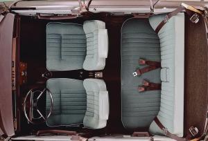 салон Volvo 144
