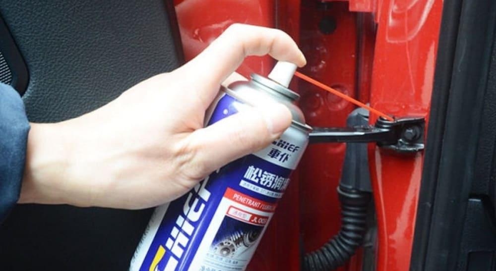 смазка ограничителя двери